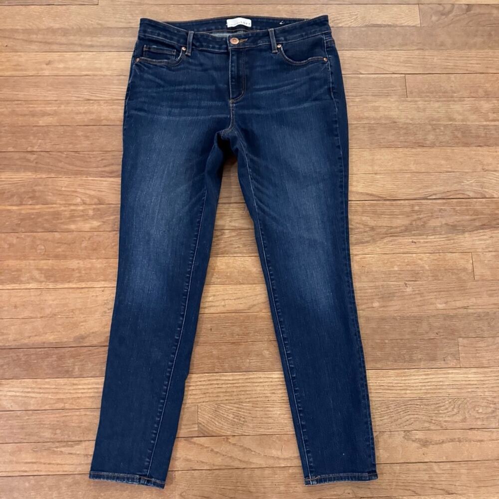 Loft women's skinny ankle jeans size 31/10
b5